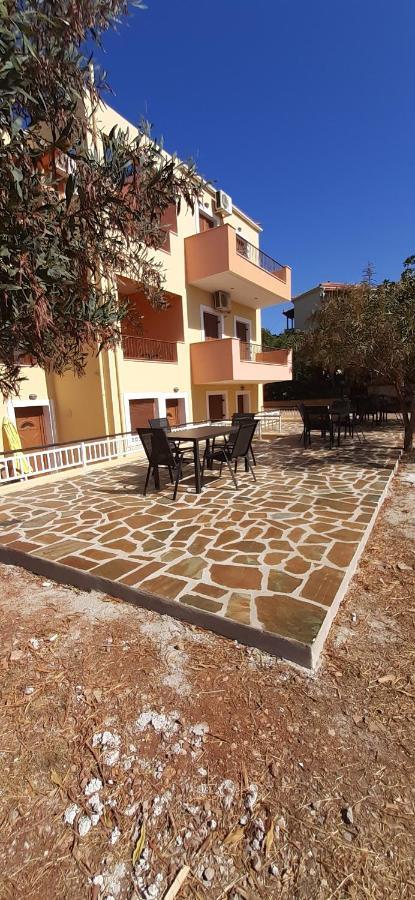 Savvas Apartments Plitra Exterior photo