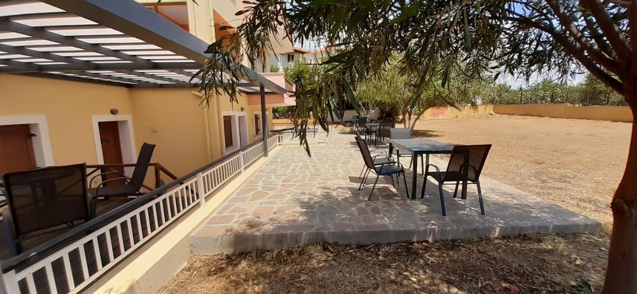 Savvas Apartments Plitra Exterior photo